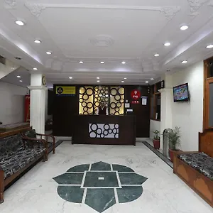 2* Hotel Hari Palace